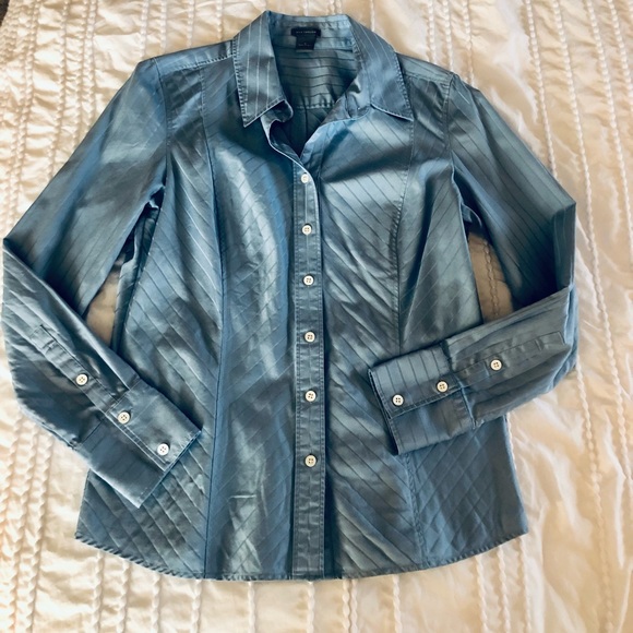 Ann Taylor cotton button down collar shirt - Picture 3 of 7